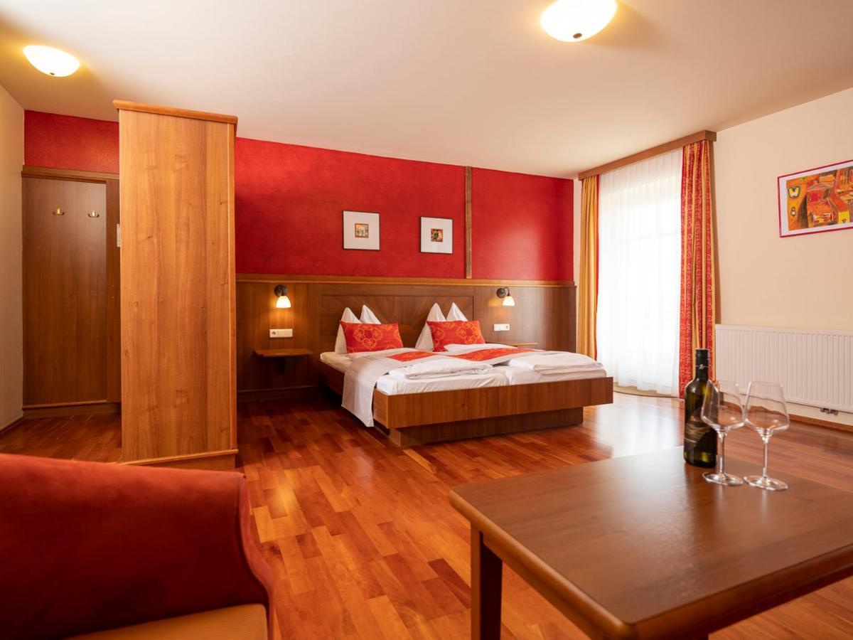 Hotel Neustifter 波伊斯多夫 外观 照片