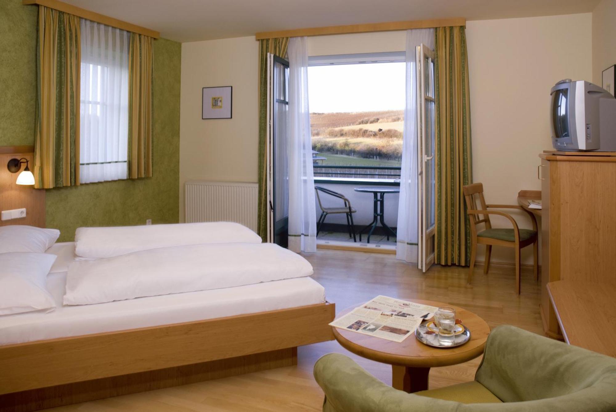 Hotel Neustifter 波伊斯多夫 外观 照片