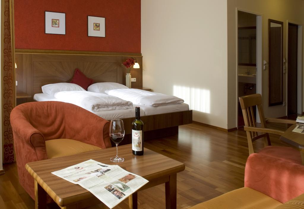 Hotel Neustifter 波伊斯多夫 外观 照片