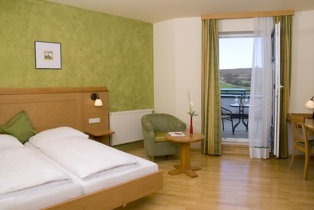 Hotel Neustifter 波伊斯多夫 外观 照片